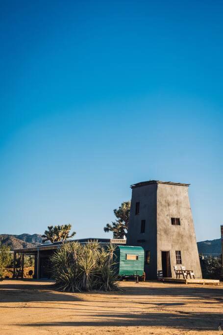 Joshua Tree Hidden Tower * Views - Landmark Yucca Valley Buitenkant foto