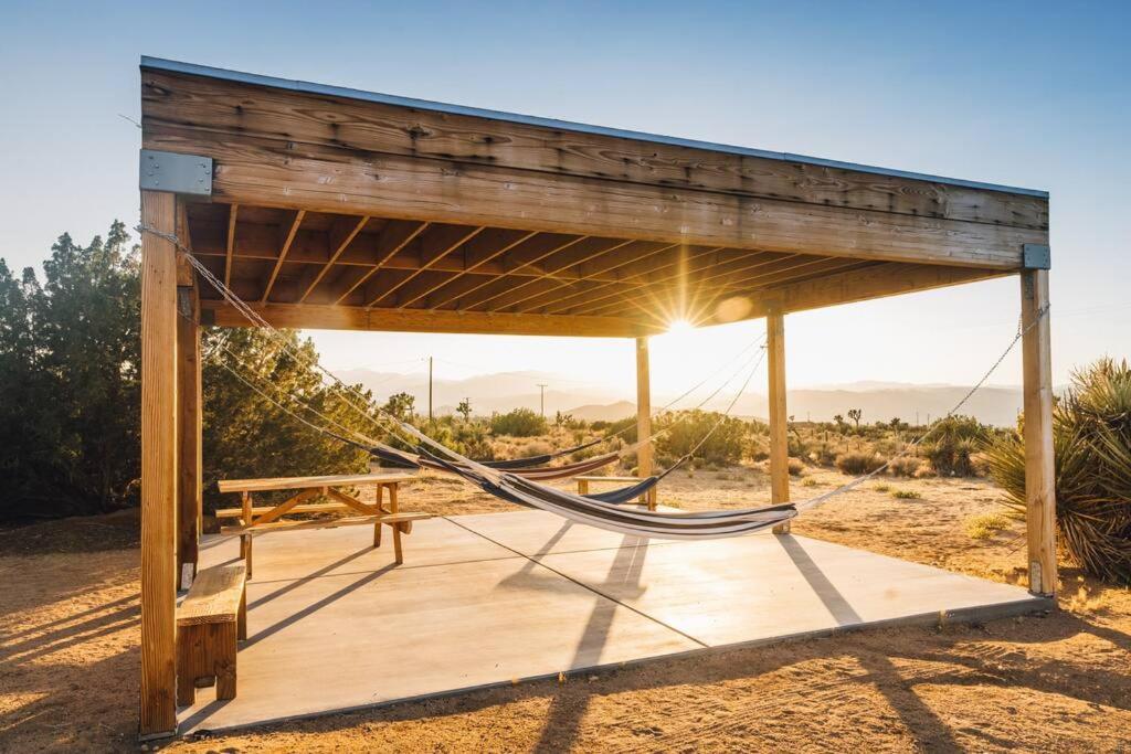 Joshua Tree Hidden Tower * Views - Landmark Yucca Valley Buitenkant foto